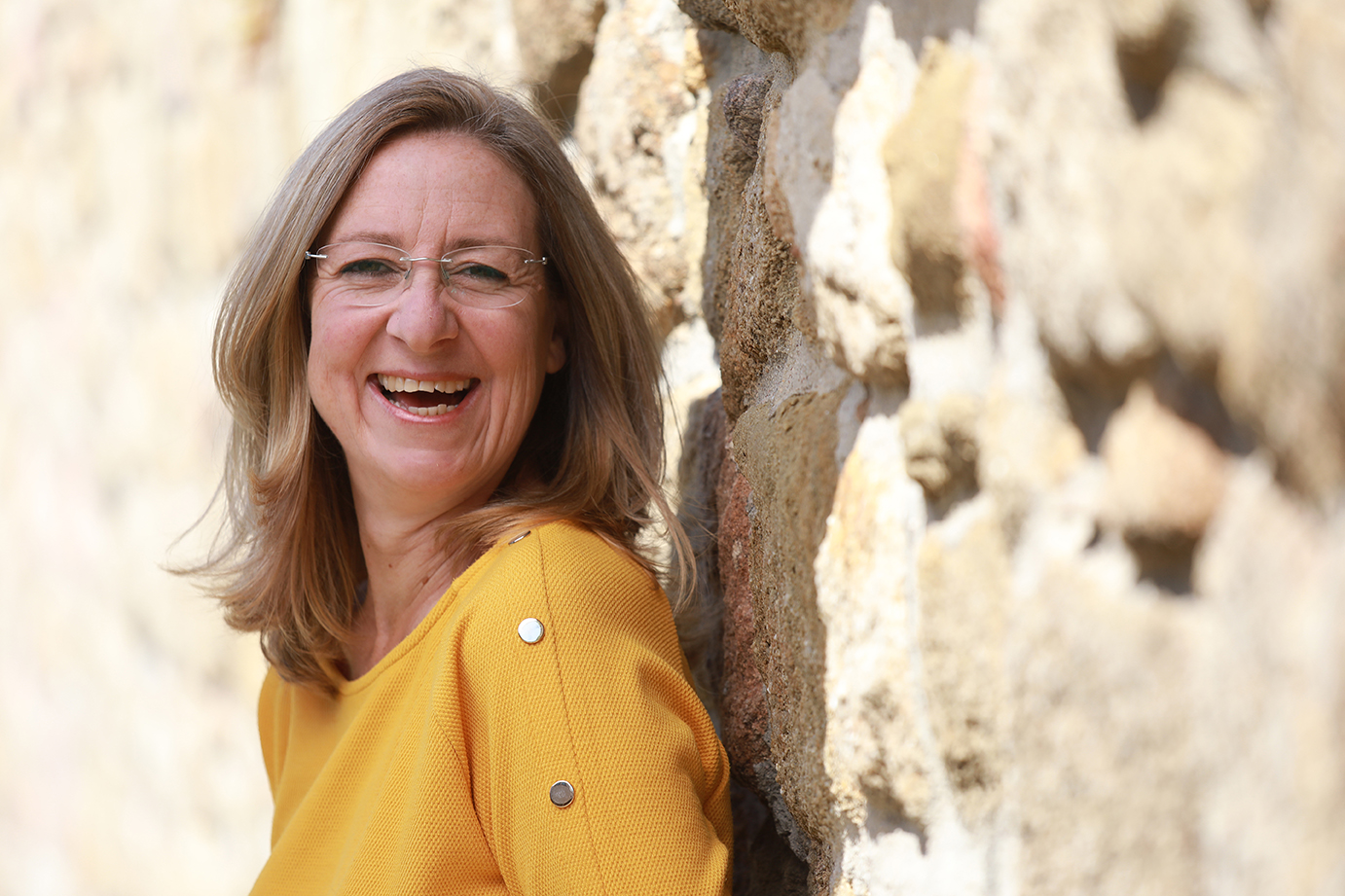 Heidi Metzmeier: Deine Eintrittskarte für die Medien – Insider-Tipps vom PR-Profi für deine Pressearbeit als Autor*in